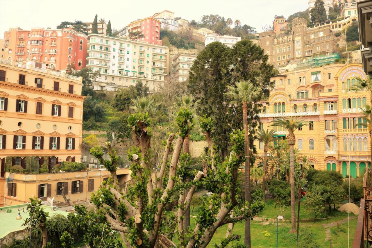 Amedeo Square Bed and Breakfast Νάπολη Εξωτερικό φωτογραφία